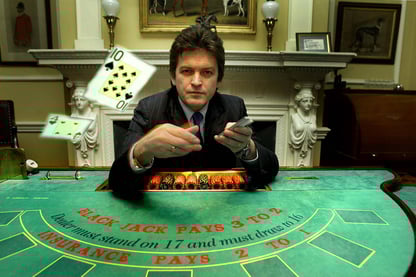 jj-woods card throwing (1)